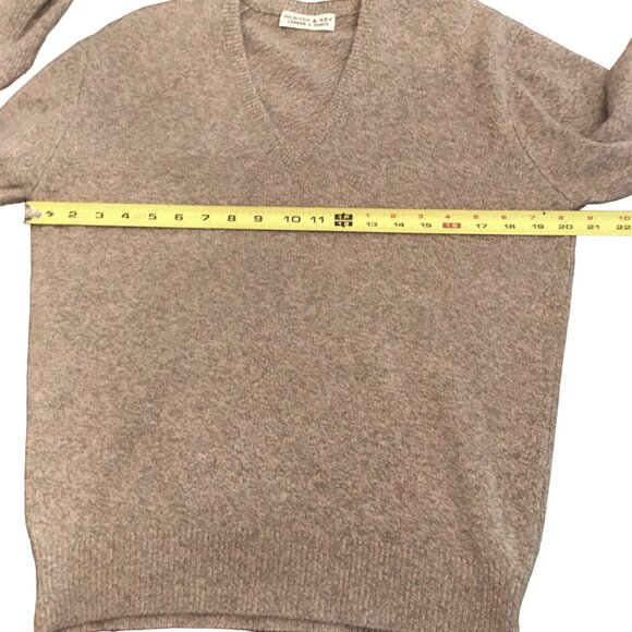 Scotland Cashmere 2-ply Sweater V-neck Pullover Sleeves Tan Men's Small Unisex - Picture 6 of 16